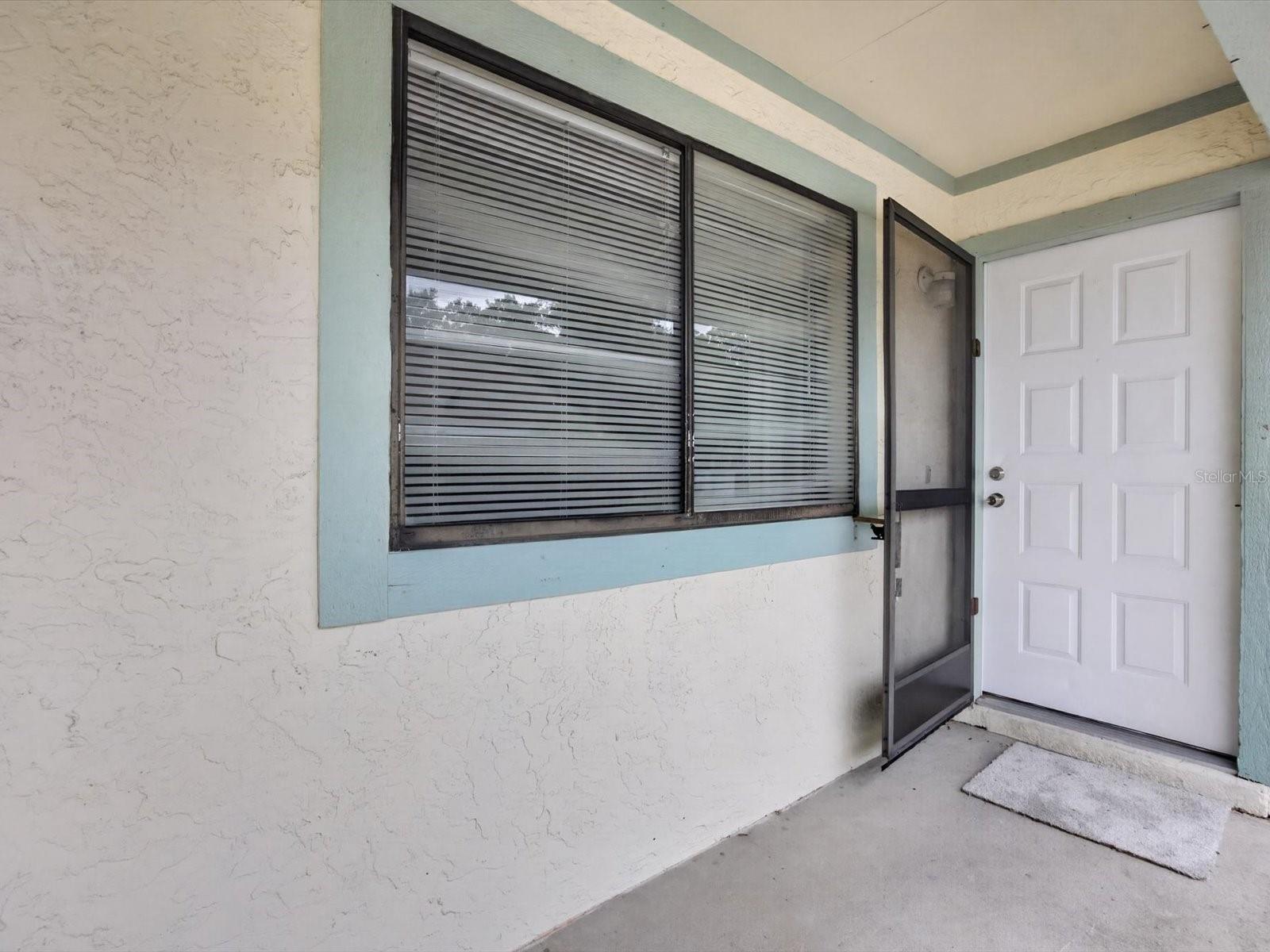 724 LAKESIDE DRIVE