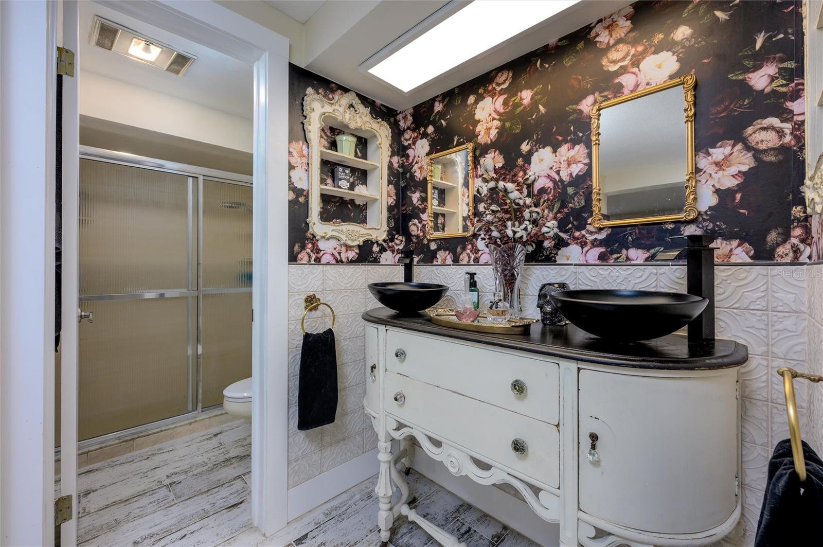 FOREST HILLS - Residential