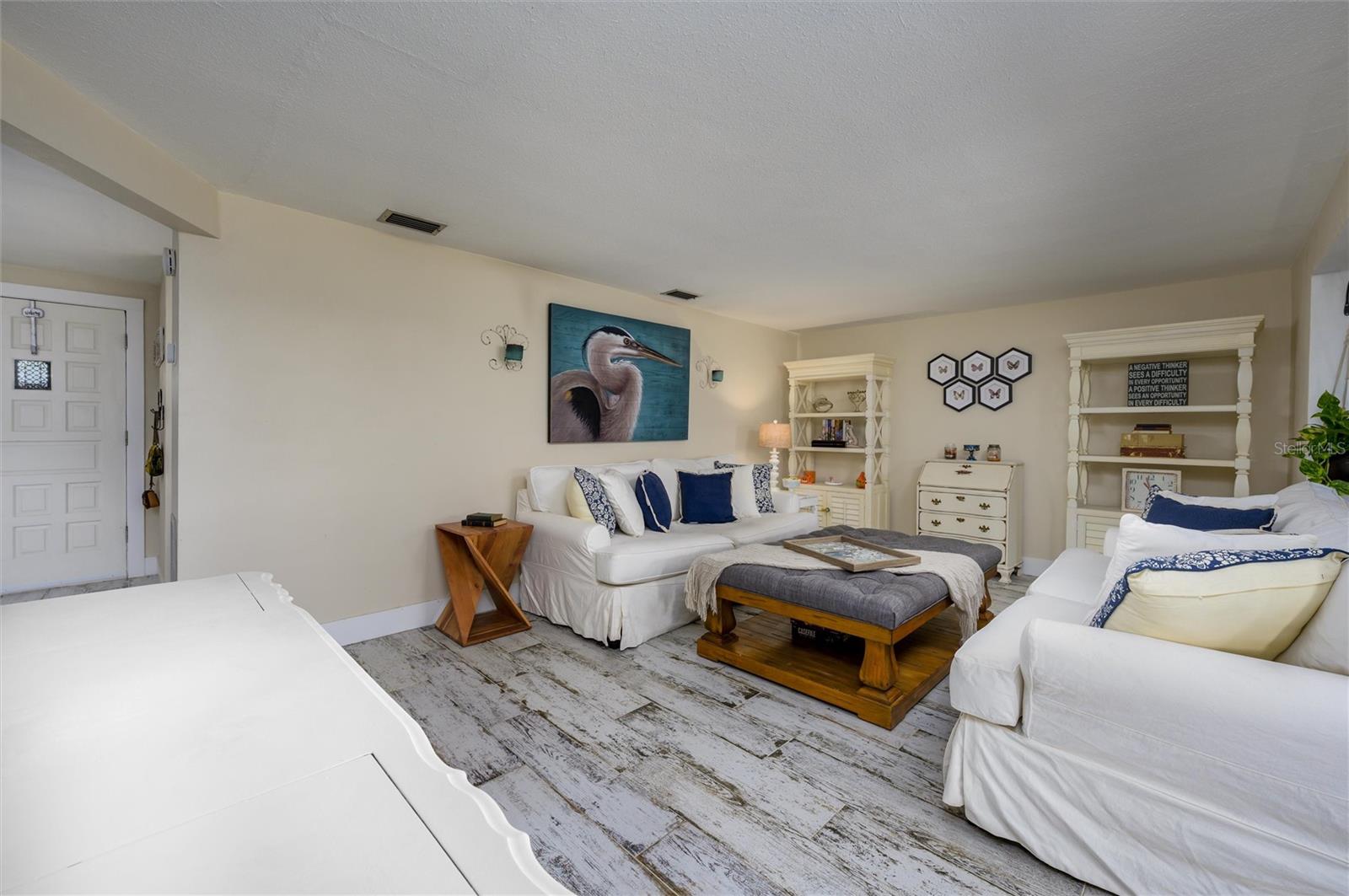 FOREST HILLS - Residential