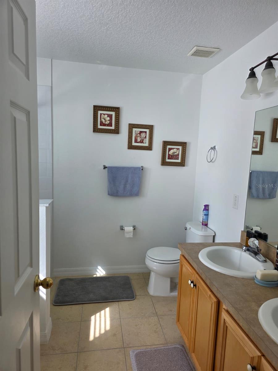 COMPASS BAY UNIT 1 - Residential Lease