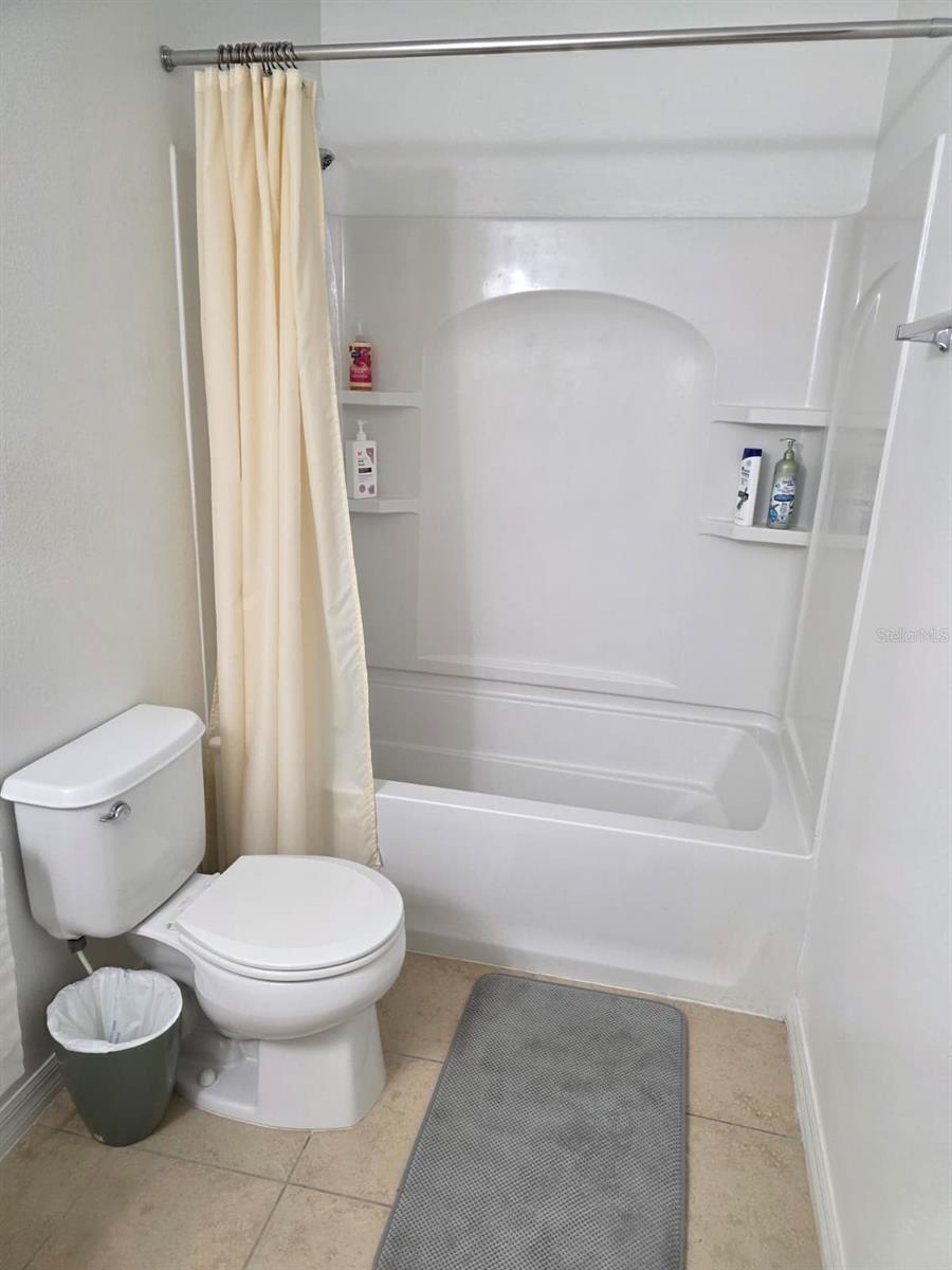 COMPASS BAY UNIT 1 - Residential Lease