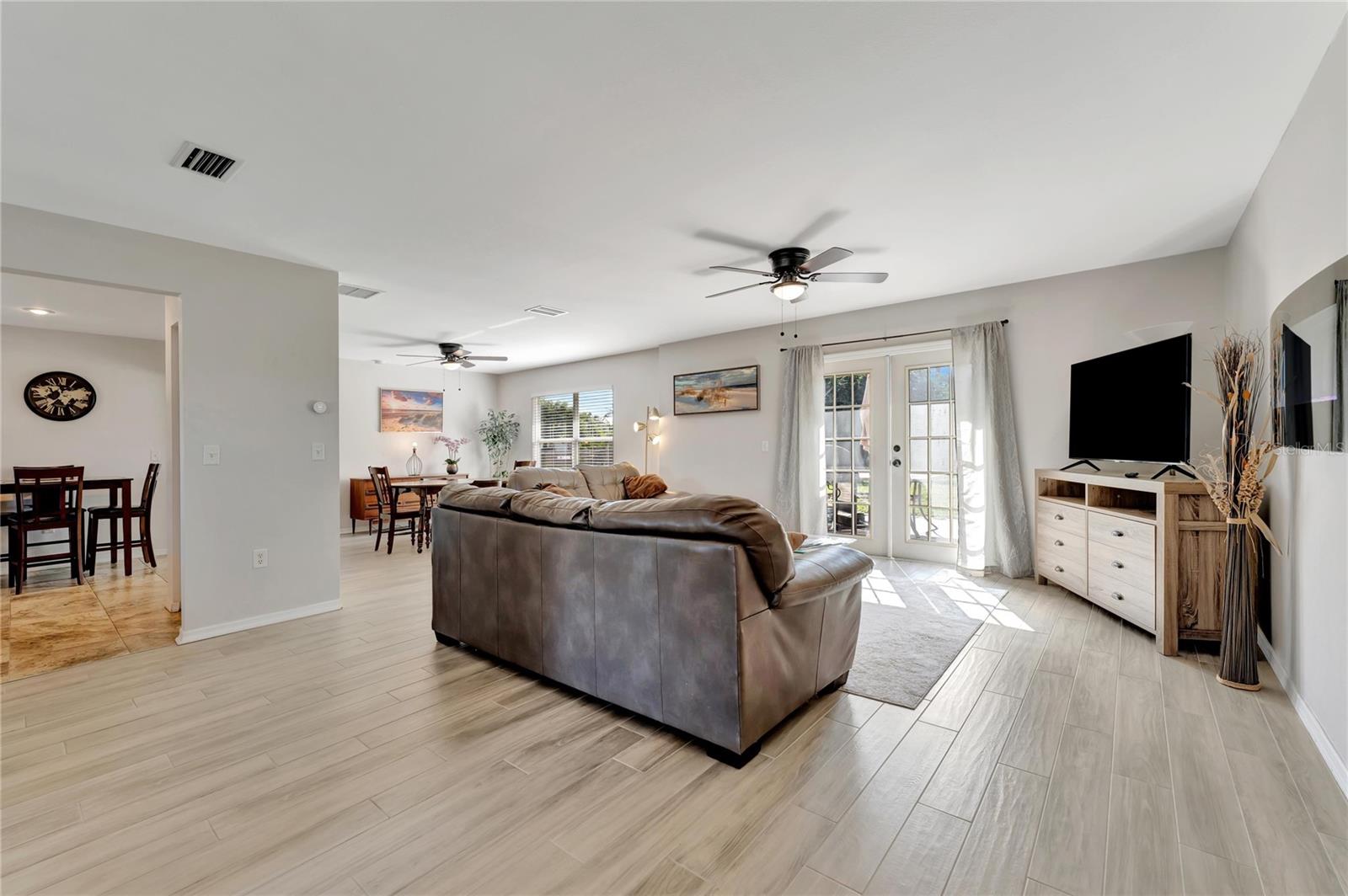 SOUTH GATE - Residential Lease
