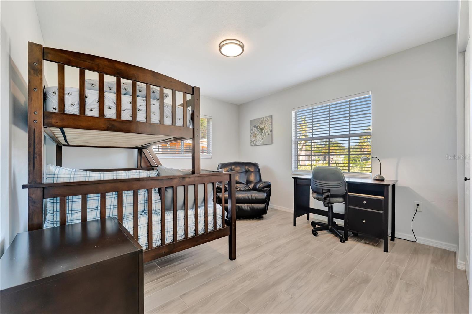 SOUTH GATE - Residential Lease