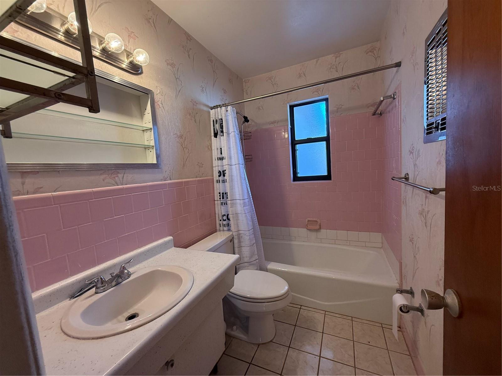 EASTWOOD OAKS - Residential