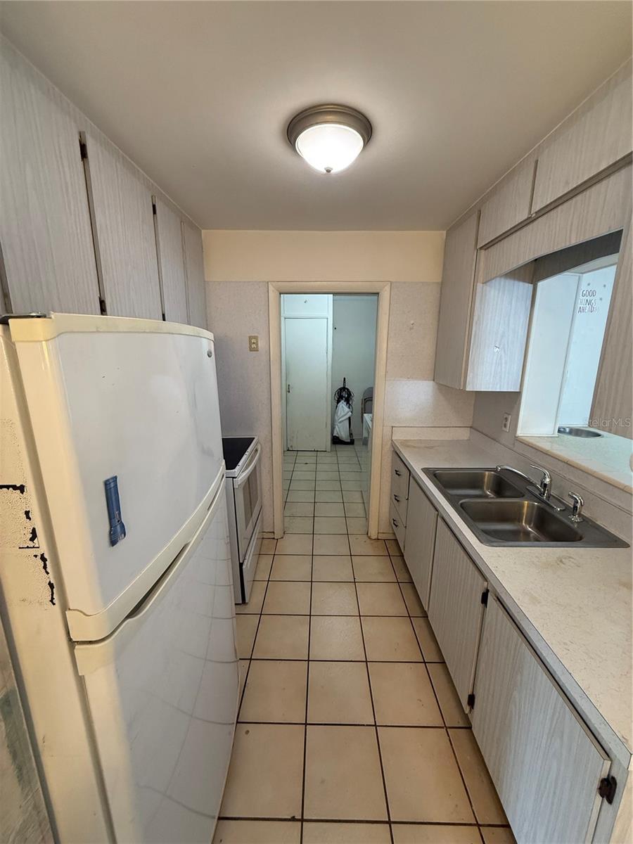 EASTWOOD OAKS - Residential