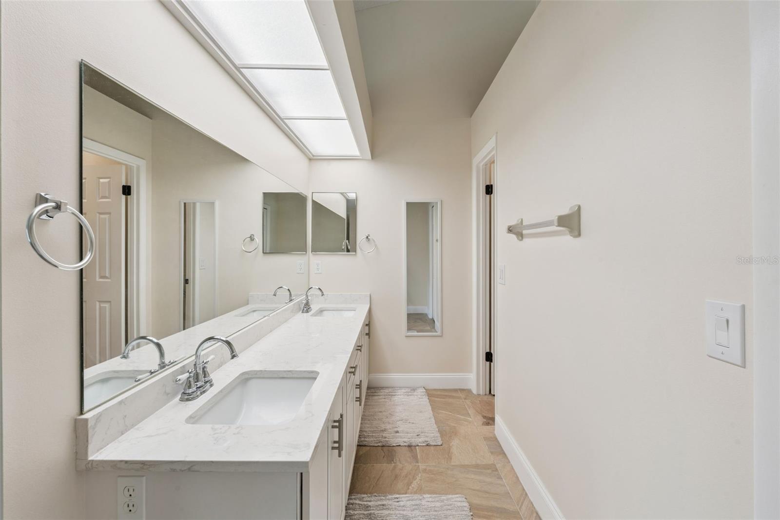 WOODBRIDGE AT COUNTRY CREEK - Residential