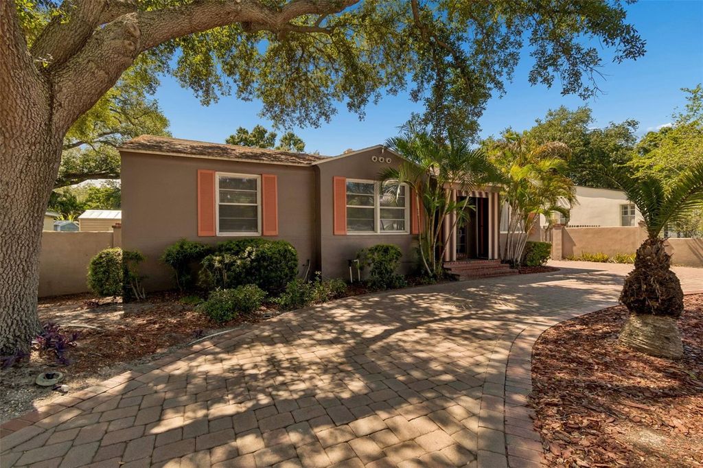 Photo of 2805 S Manhattan Avenue, Tampa, FL 33629 (MLS # TB8509328)