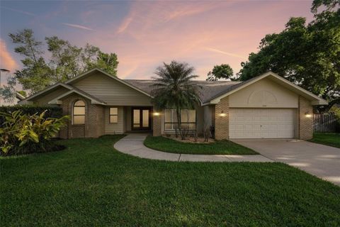 Photo of 1604 Palace Court, Valrico, FL 33594 (MLS # TB8476890)