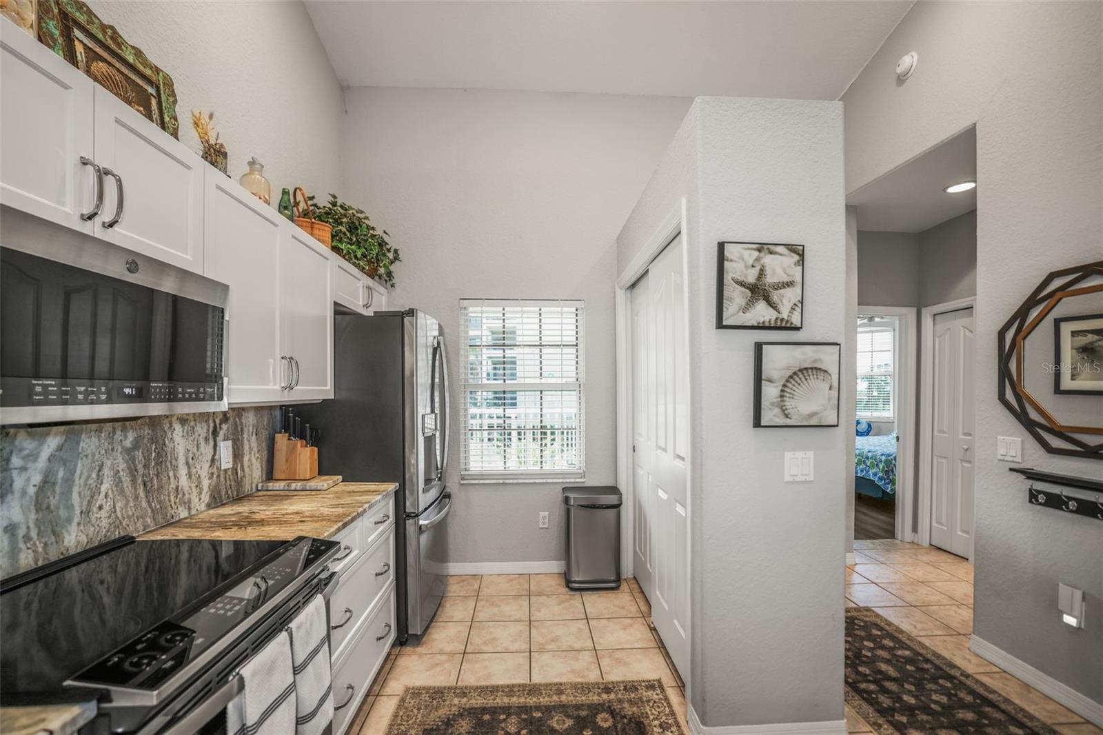 TWNHMS BY GULF SAND PEBBLE PRCL 06 - Residential