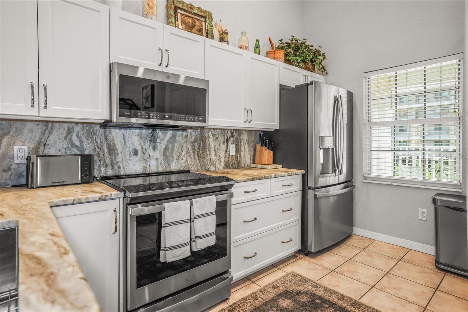 TWNHMS BY GULF SAND PEBBLE PRCL 06 - Residential