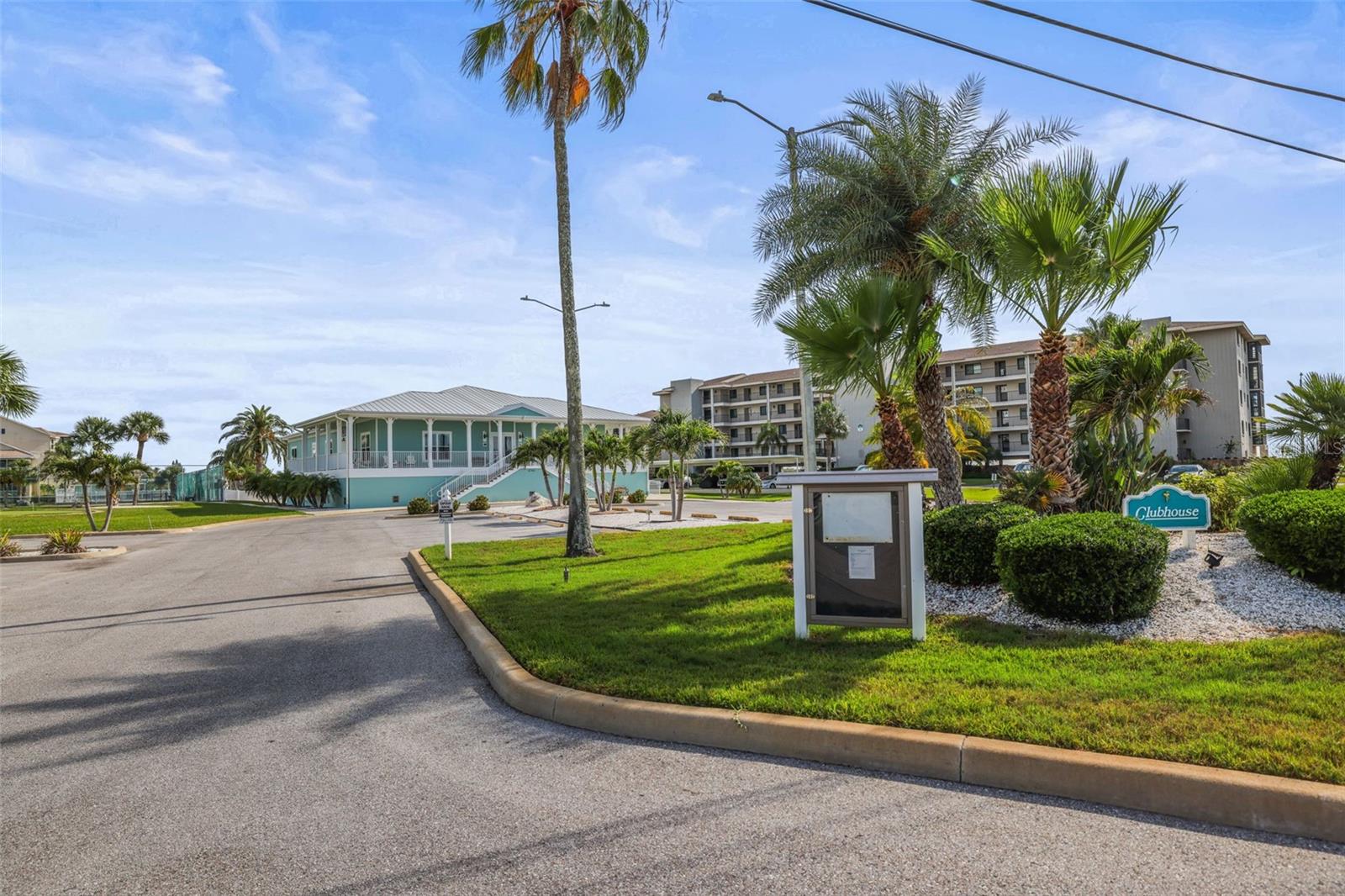 TWNHMS BY GULF SAND PEBBLE PRCL 06 - Residential