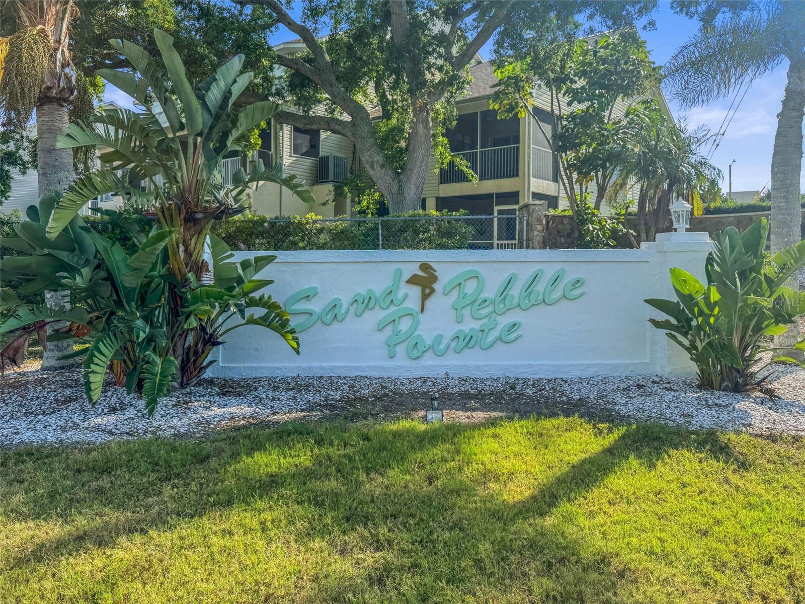 TWNHMS BY GULF SAND PEBBLE PRCL 06 - Residential