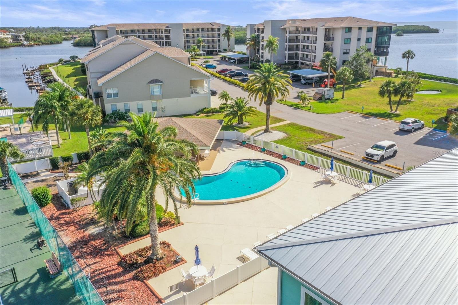 TWNHMS BY GULF SAND PEBBLE PRCL 06 - Residential