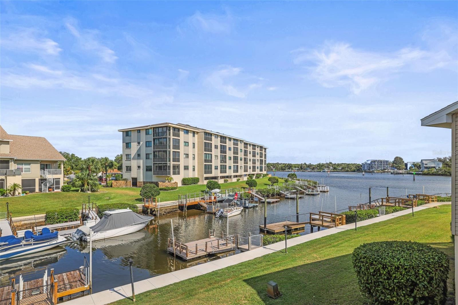 TWNHMS BY GULF SAND PEBBLE PRCL 06 - Residential