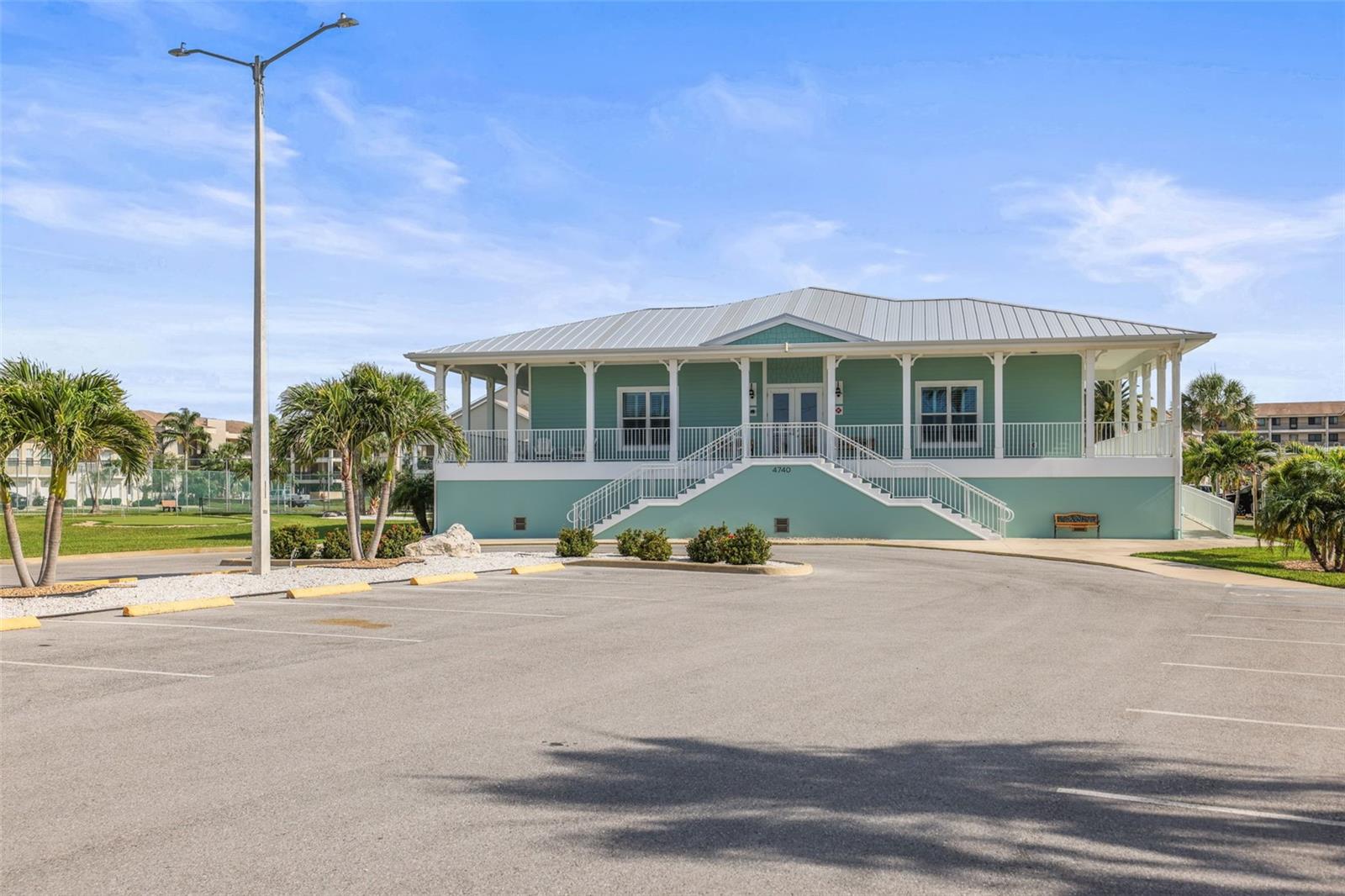 TWNHMS BY GULF SAND PEBBLE PRCL 06 - Residential