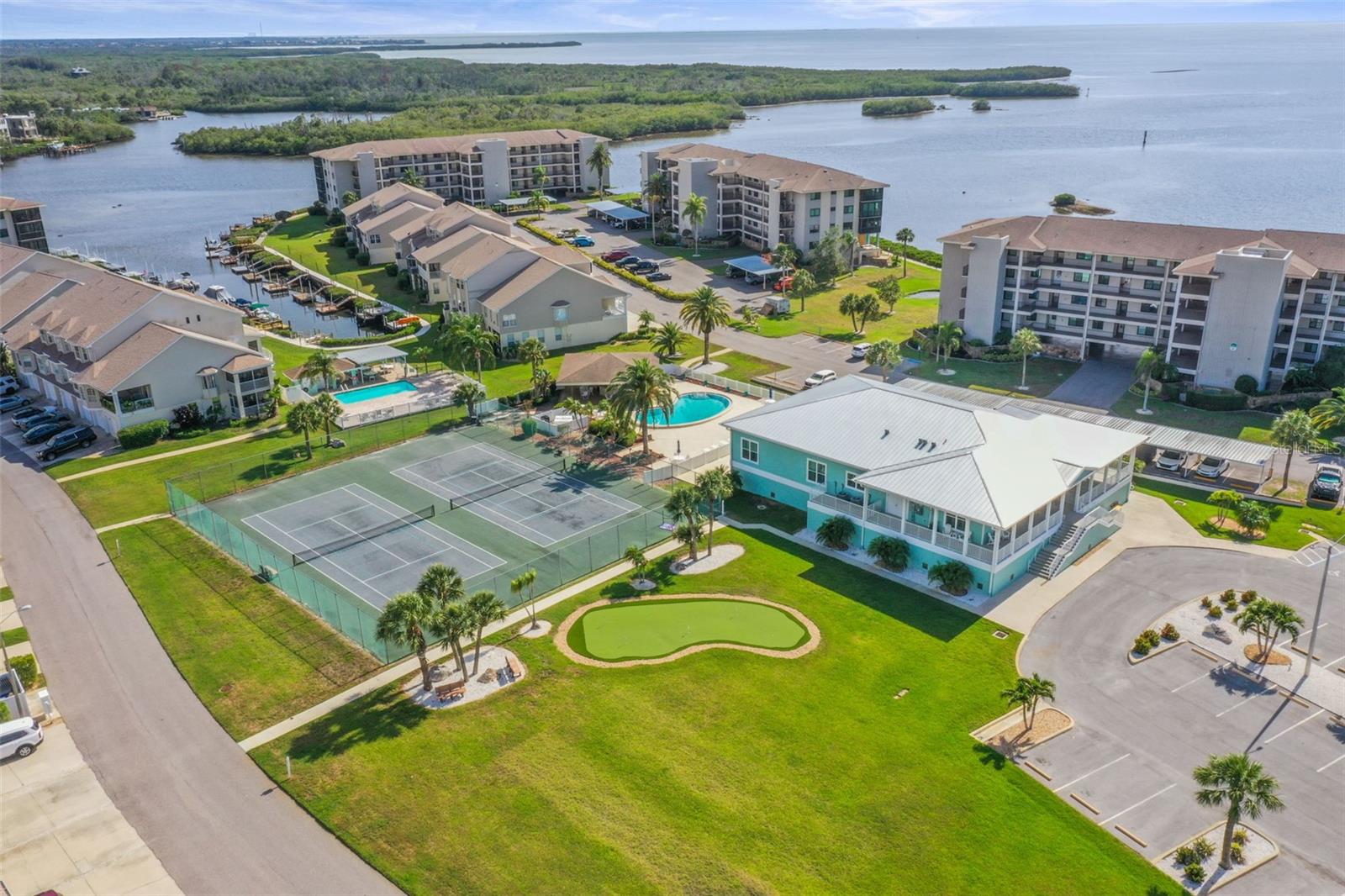 TWNHMS BY GULF SAND PEBBLE PRCL 06 - Residential