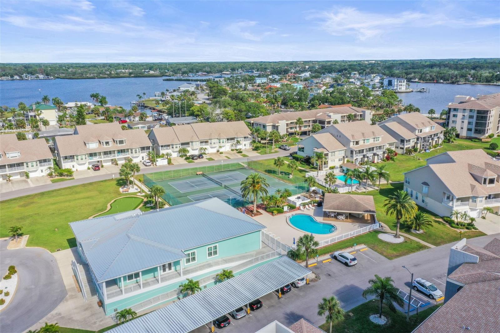 TWNHMS BY GULF SAND PEBBLE PRCL 06 - Residential