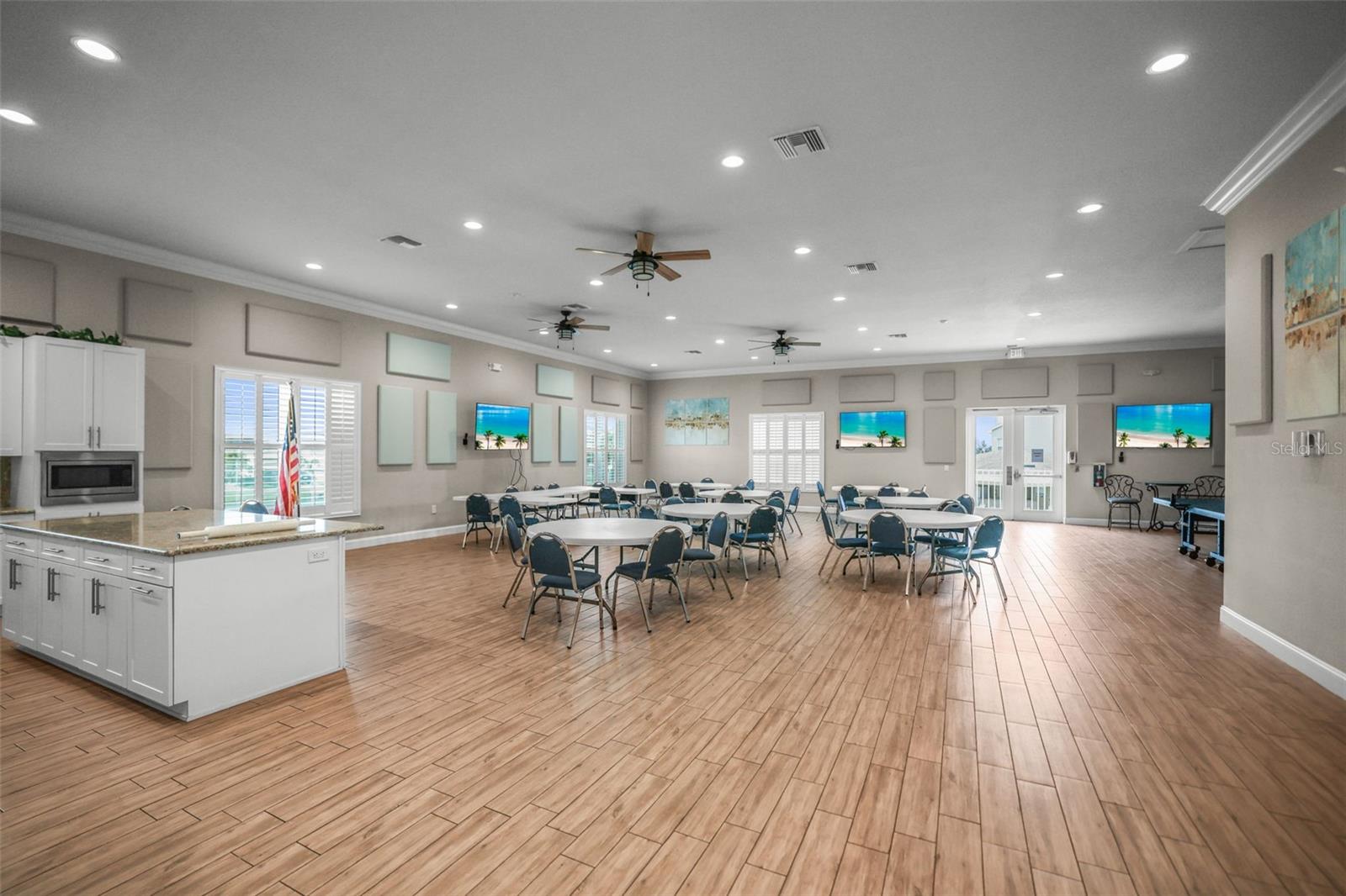 TWNHMS BY GULF SAND PEBBLE PRCL 06 - Residential