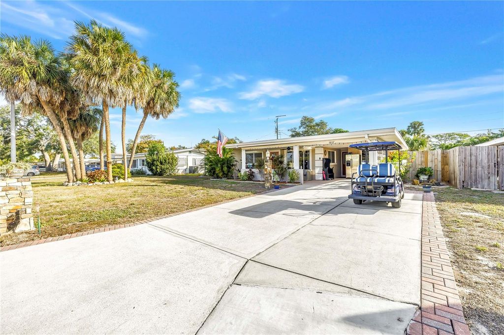 Photo of 5807 24th Street W, Bradenton, FL 34207 (MLS # A4676109)