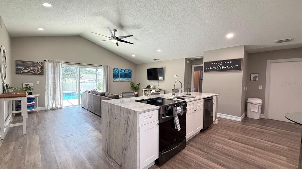 Photo of 406 Nevada Loop Road, Davenport, FL 33897 (MLS # S5130776)