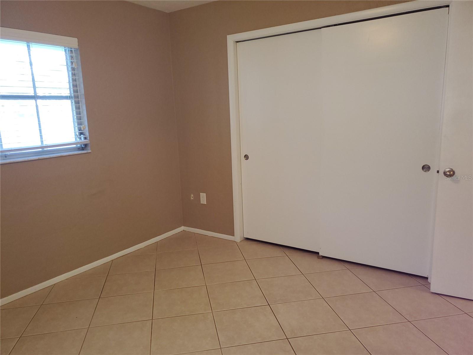 FRST LAKES COUNTRY CLUB ESTATES - Residential Lease