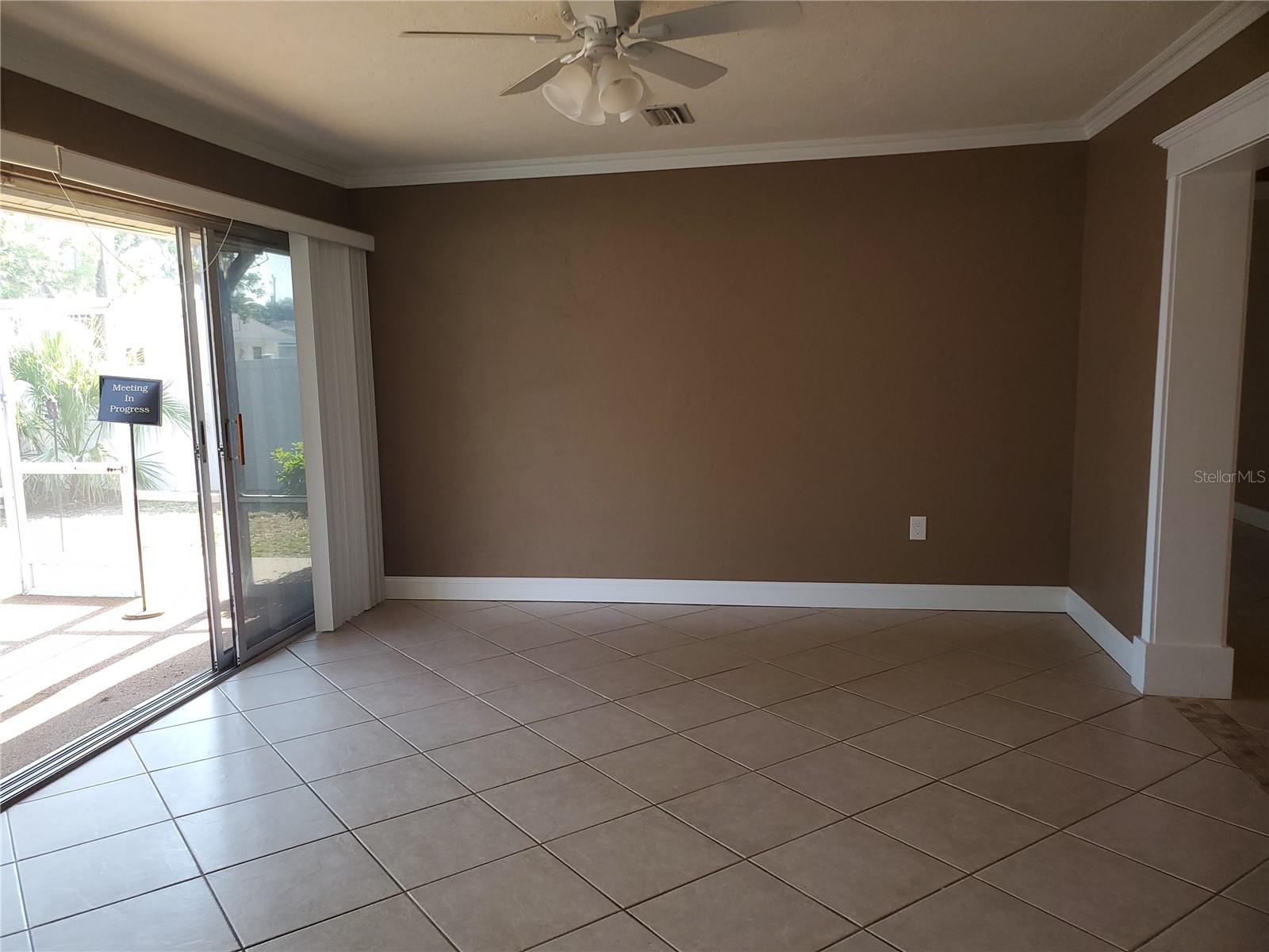 FRST LAKES COUNTRY CLUB ESTATES - Residential Lease