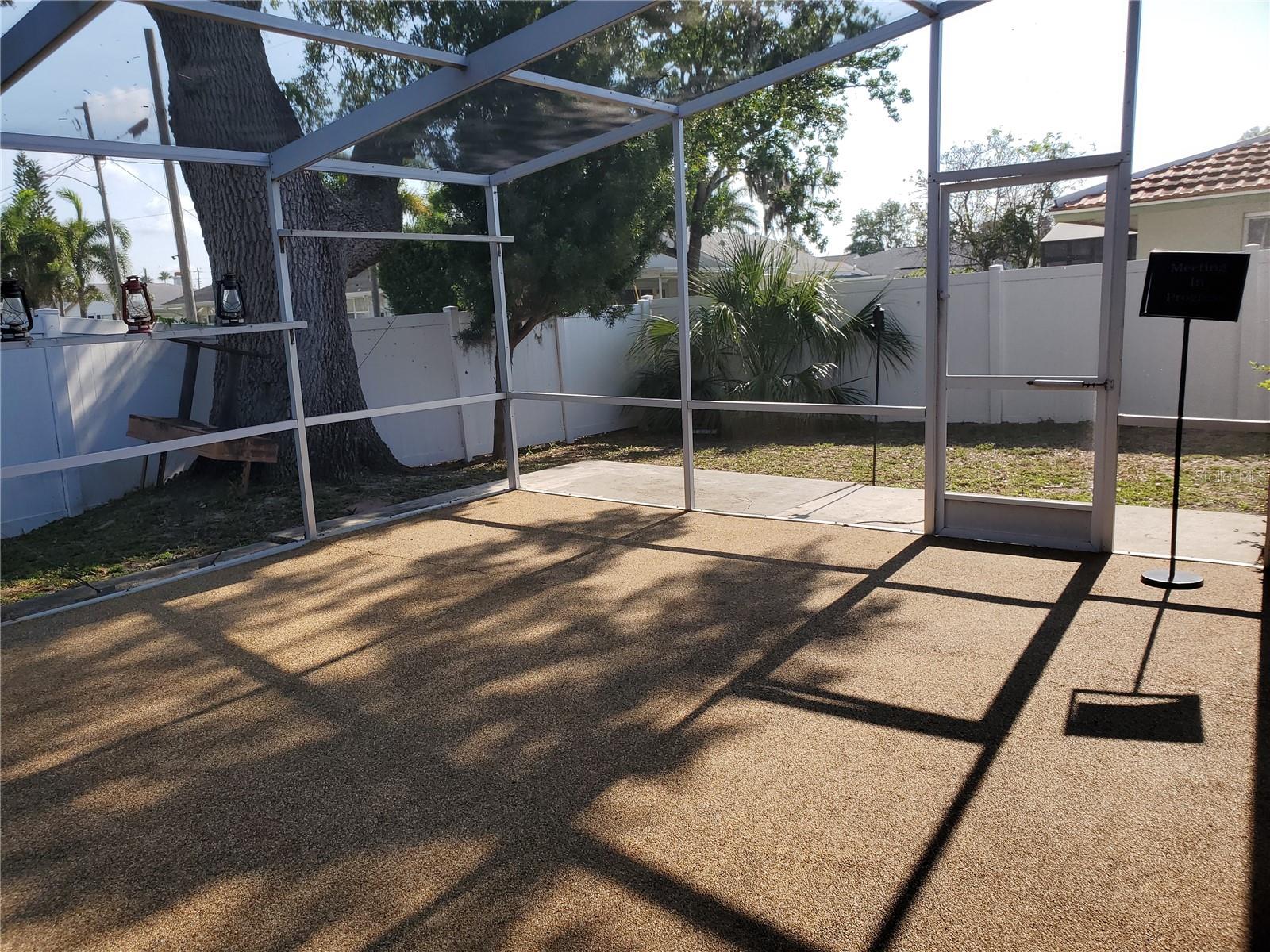 FRST LAKES COUNTRY CLUB ESTATES - Residential Lease