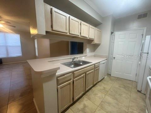 THE PINNACLE AT CARROLLWOOD A - Residential Lease