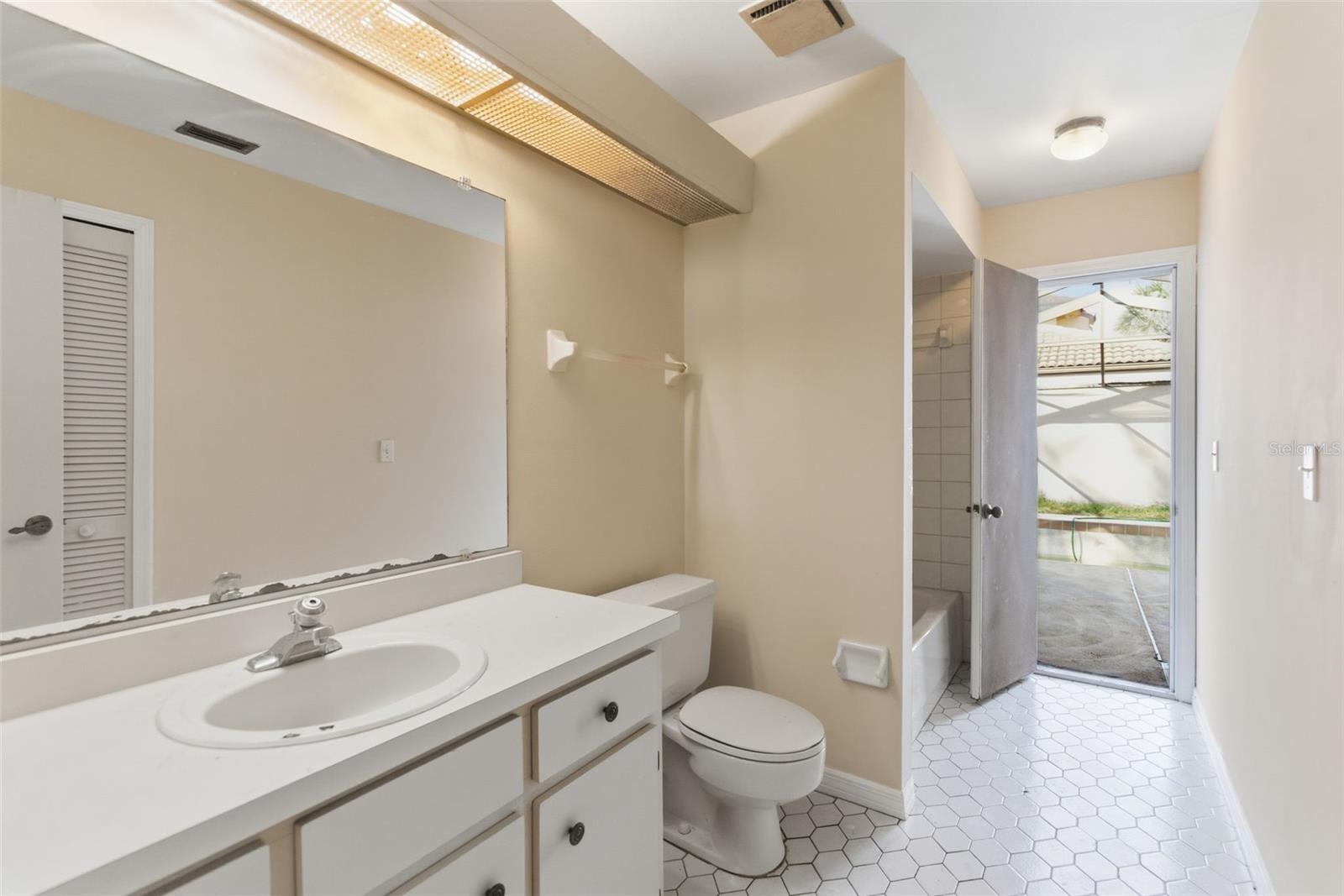 ISLAND CLUB AT ROSEMONT CONDO PH 08 - Residential