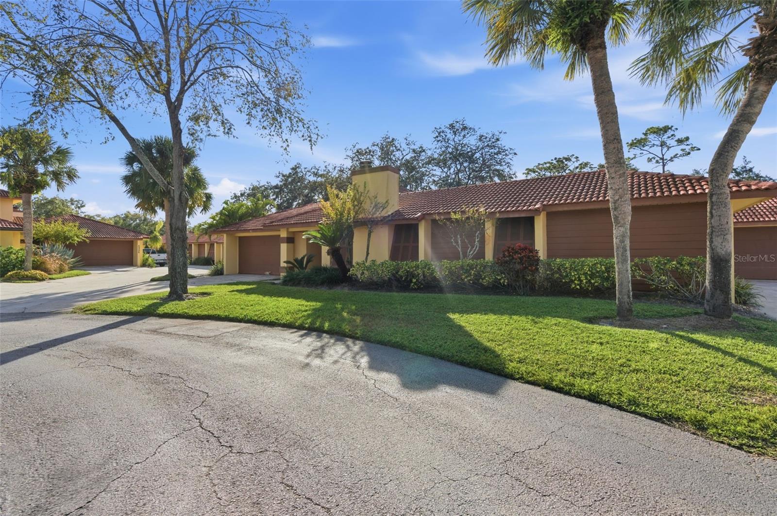 ISLAND CLUB AT ROSEMONT CONDO PH 08 - Residential