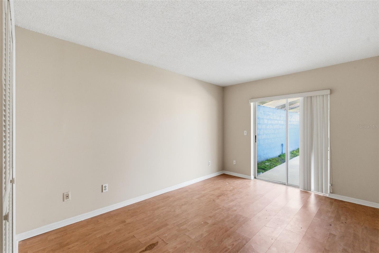 ISLAND CLUB AT ROSEMONT CONDO PH 08 - Residential