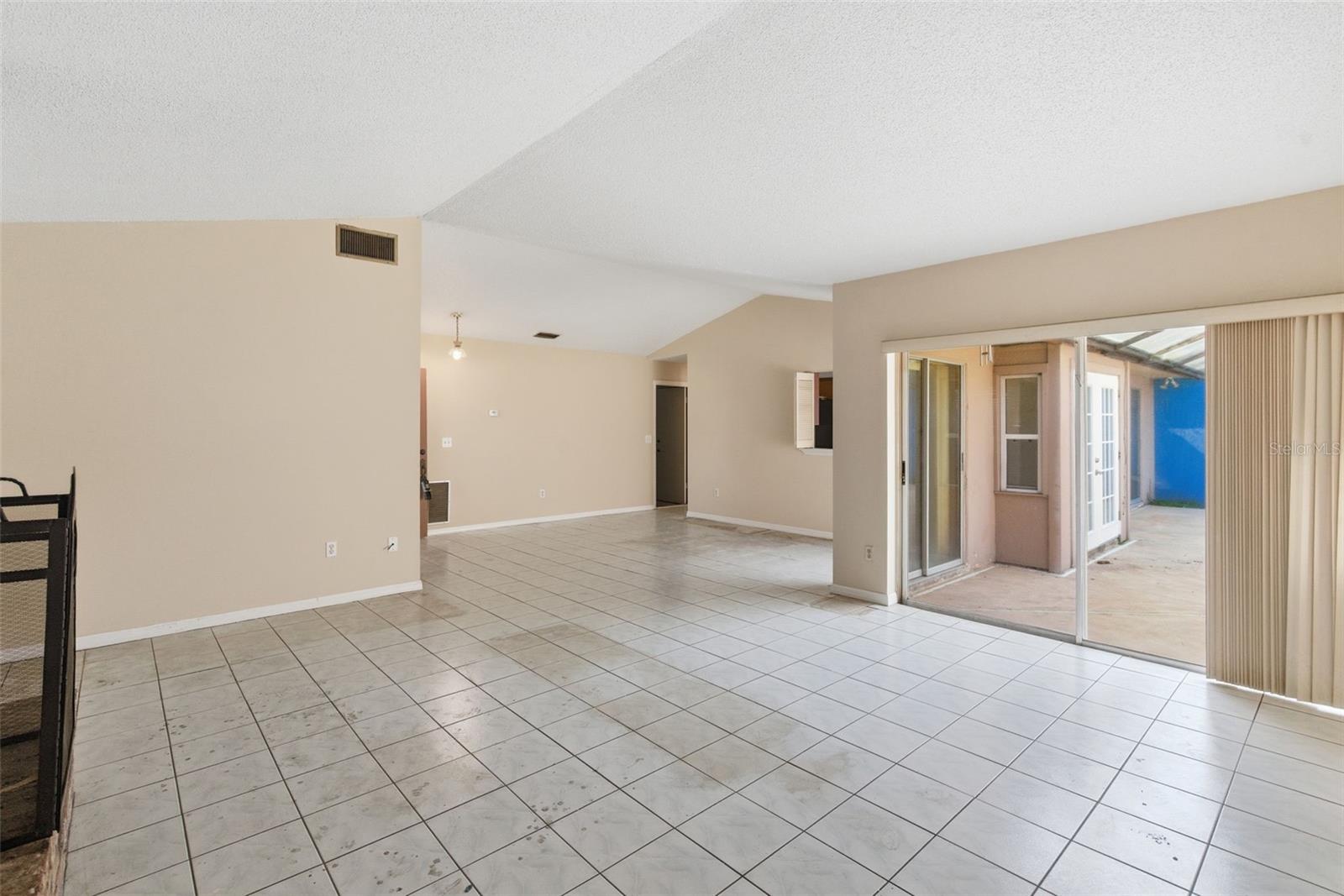 ISLAND CLUB AT ROSEMONT CONDO PH 08 - Residential