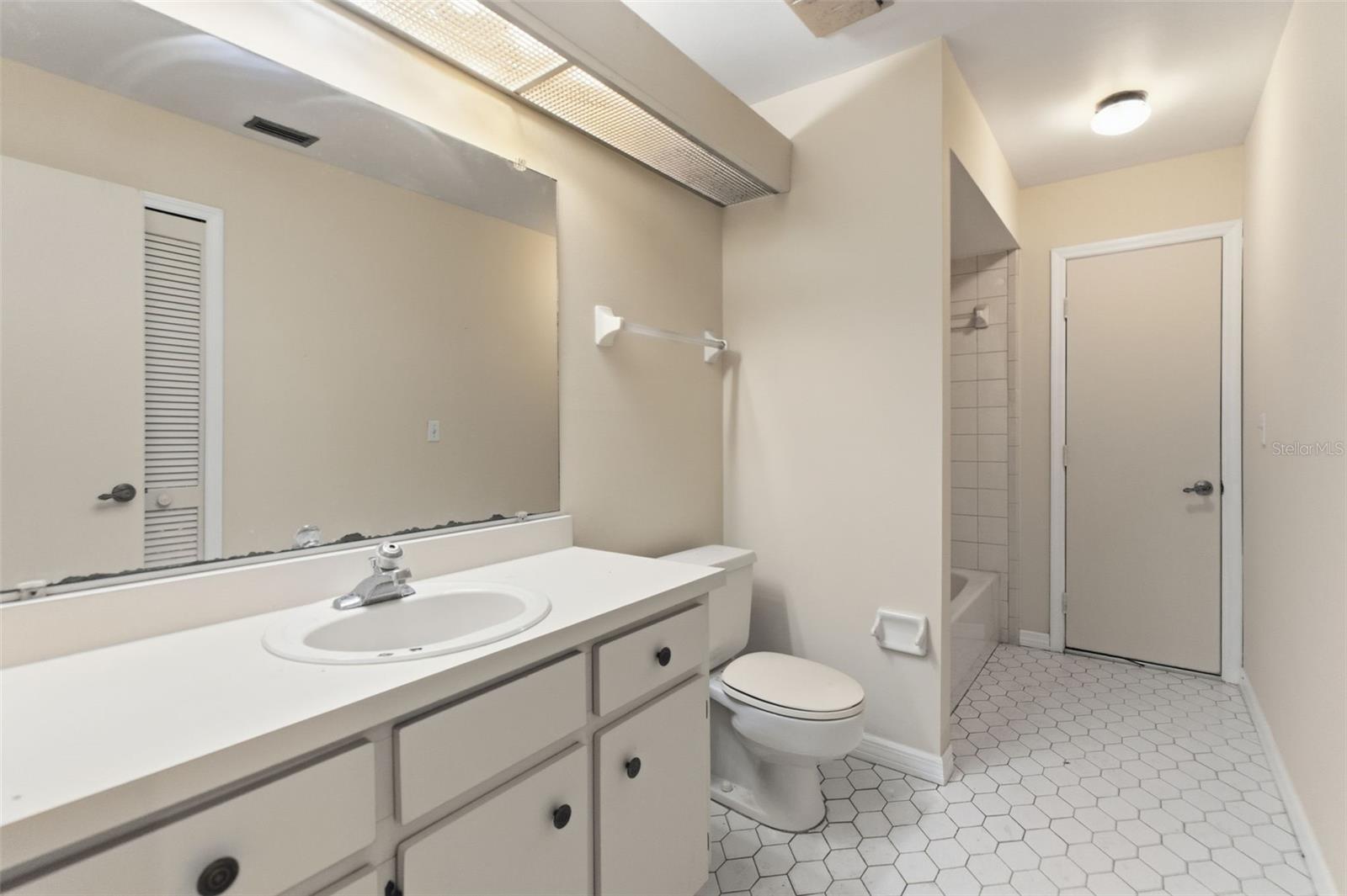 ISLAND CLUB AT ROSEMONT CONDO PH 08 - Residential