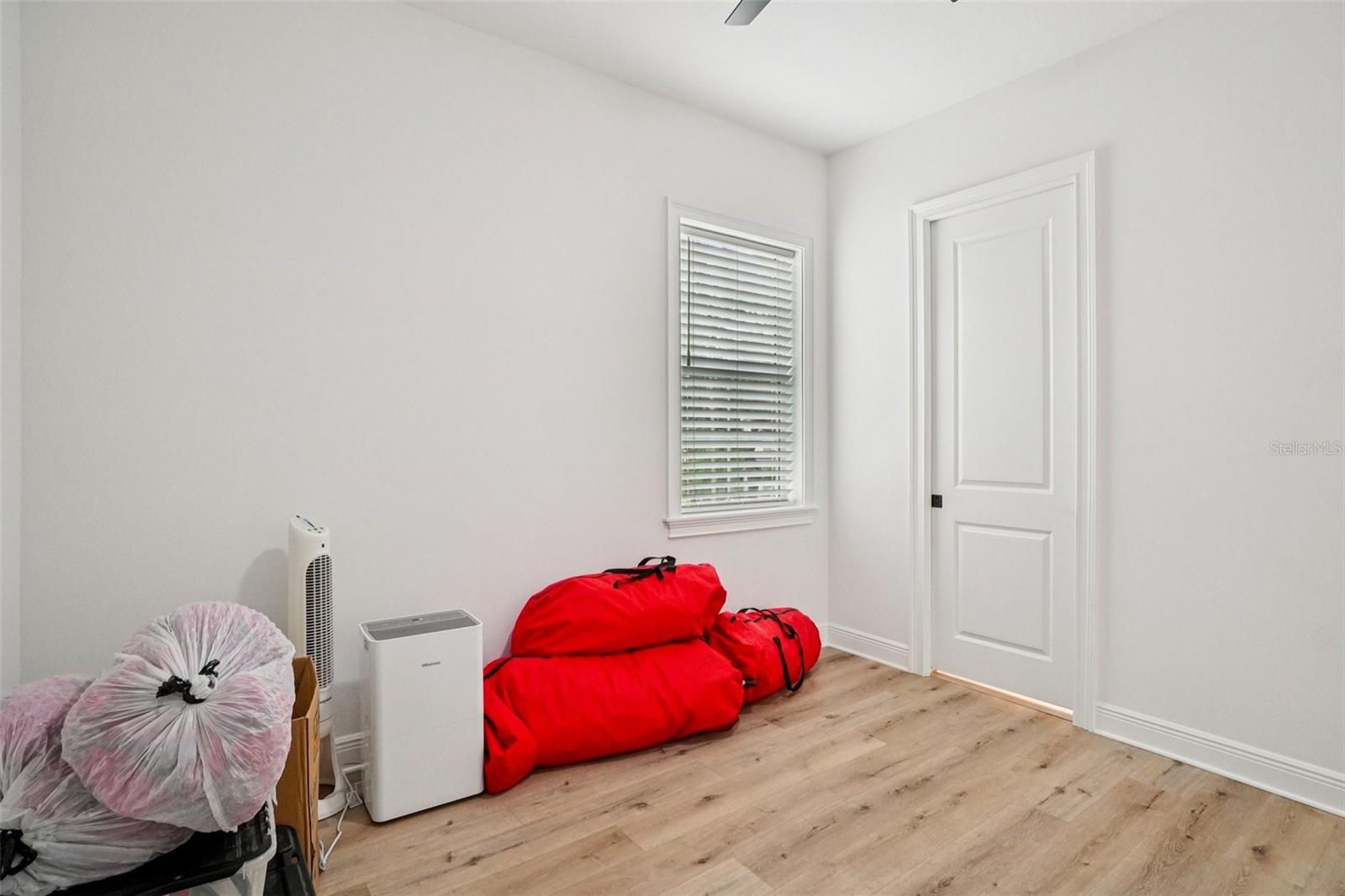 SUBURB ROYAL - Residential