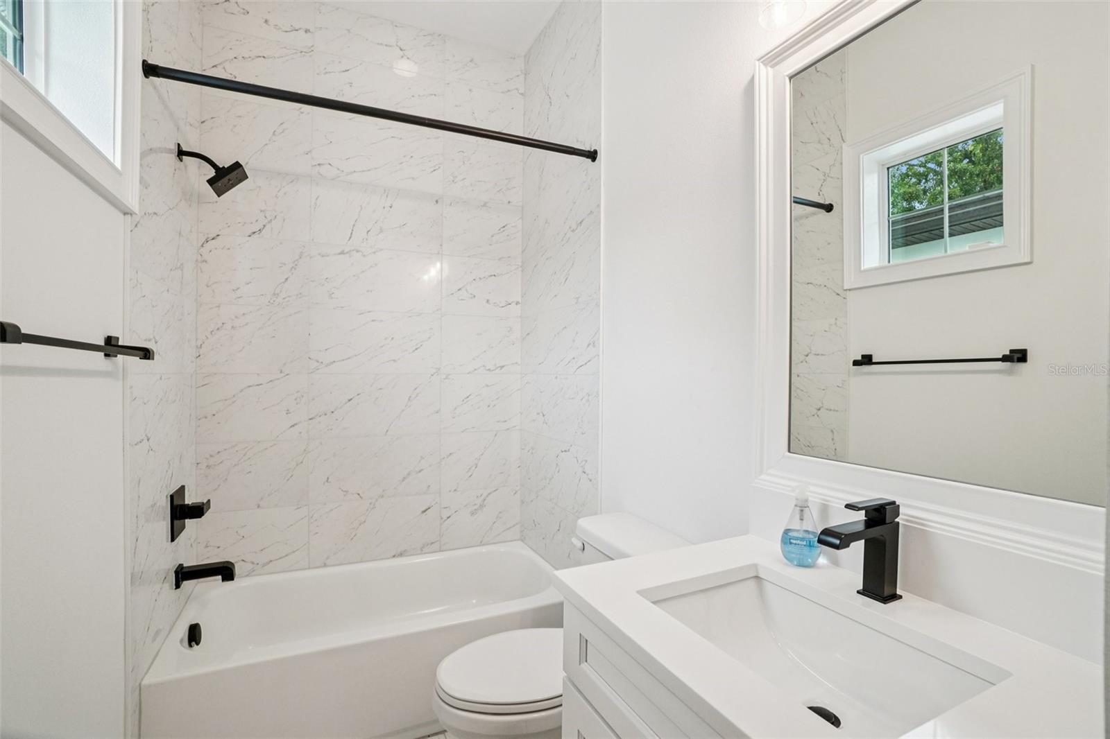 SUBURB ROYAL - Residential