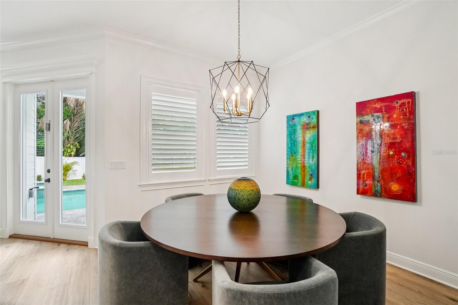 SUBURB ROYAL - Residential