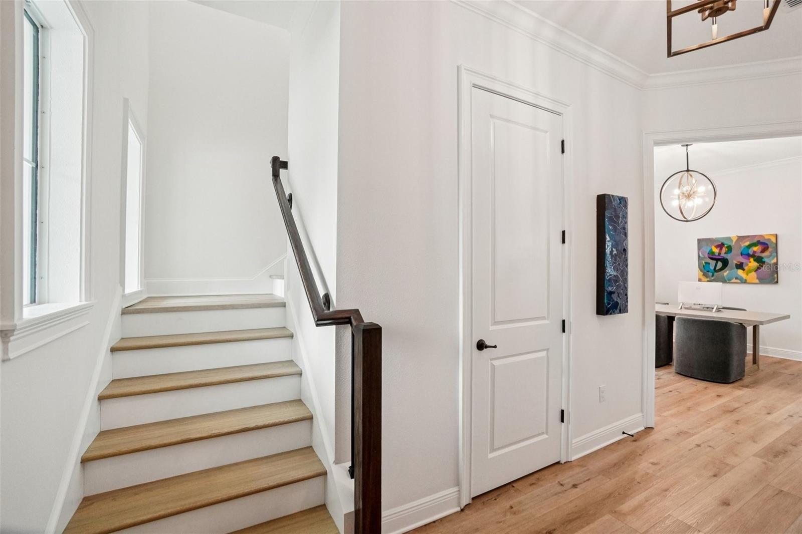 SUBURB ROYAL - Residential