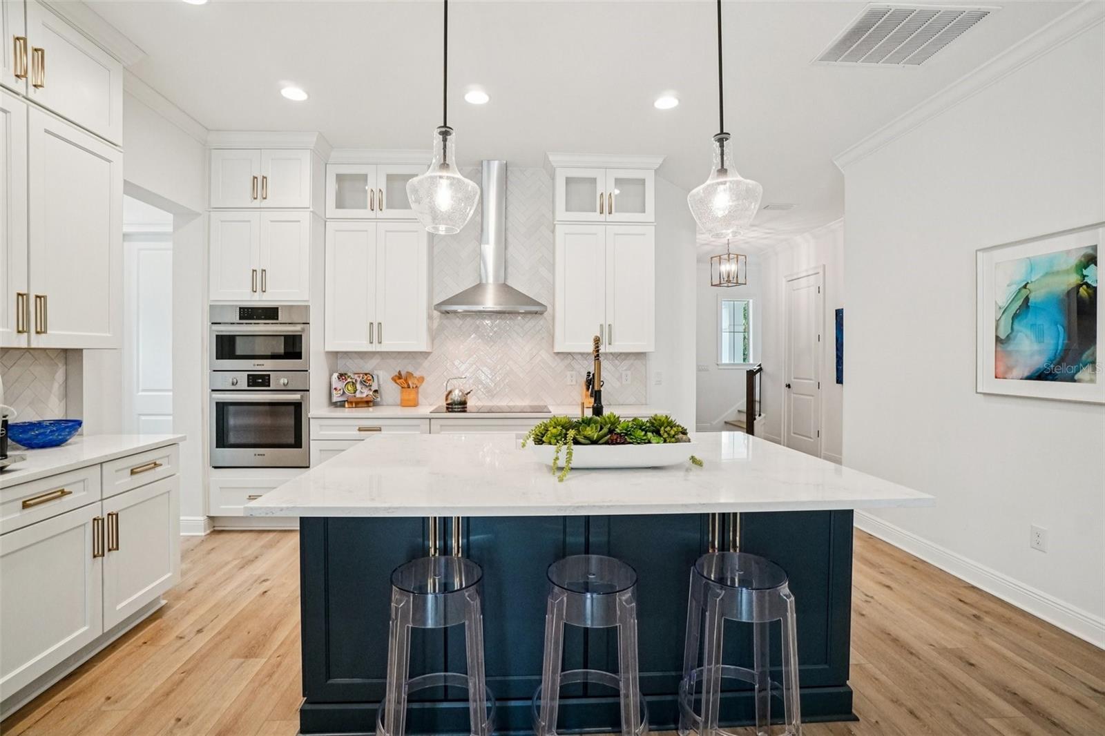 SUBURB ROYAL - Residential