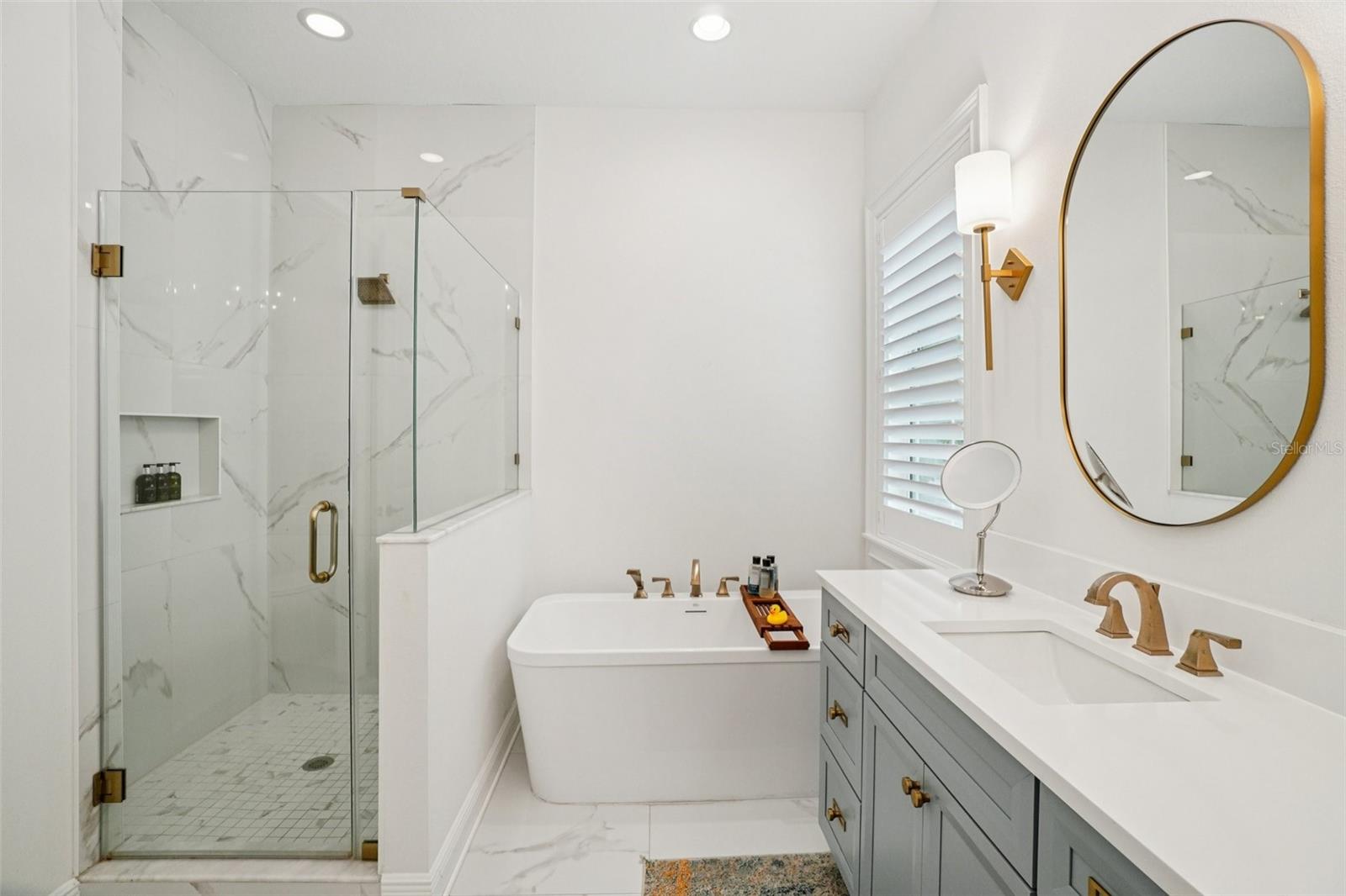 SUBURB ROYAL - Residential