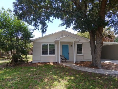 Photo of 2691 Northland Road, Mount Dora, FL 32757 (MLS # G5110433)