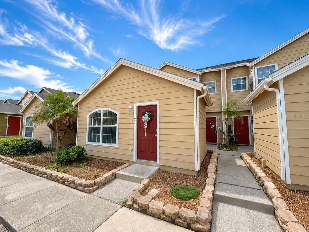 Photo of 121 Washington Palm Loop, Davenport, FL 33897 (MLS # G5117076)