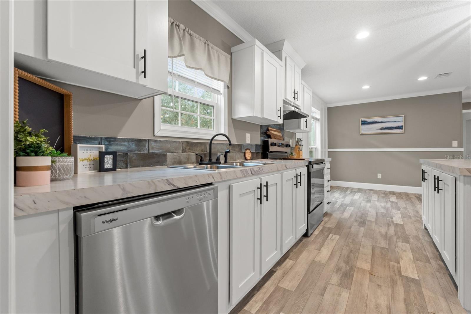 ENZO ESTATES - Residential