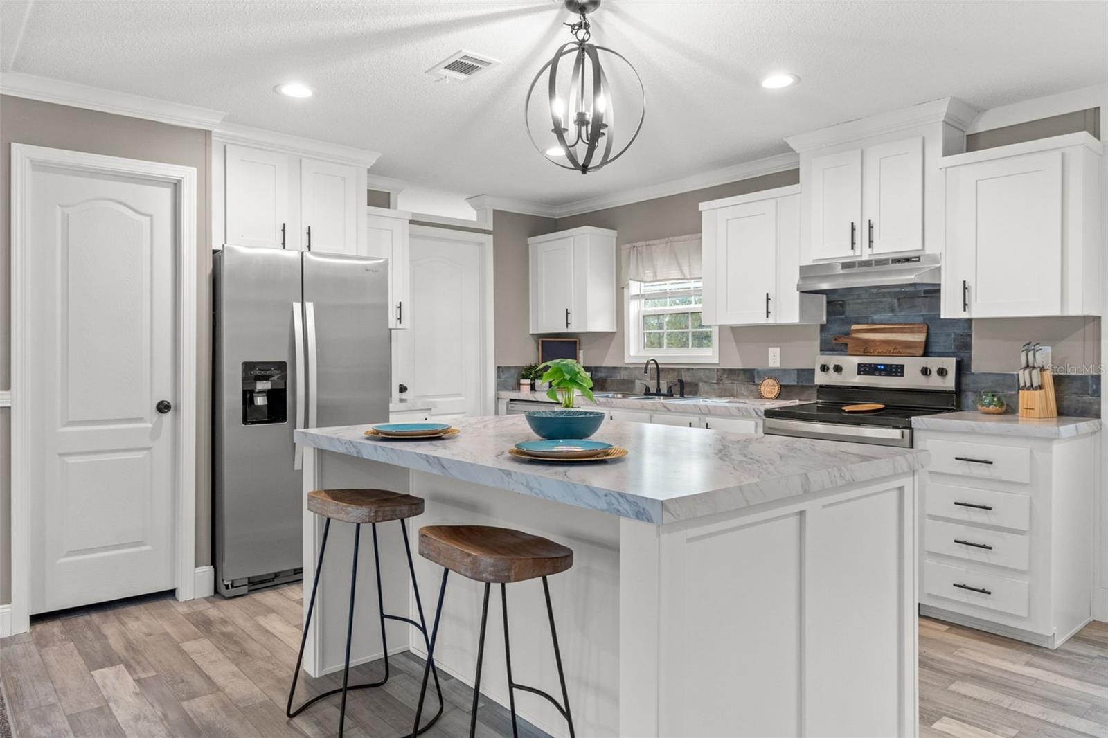 ENZO ESTATES - Residential