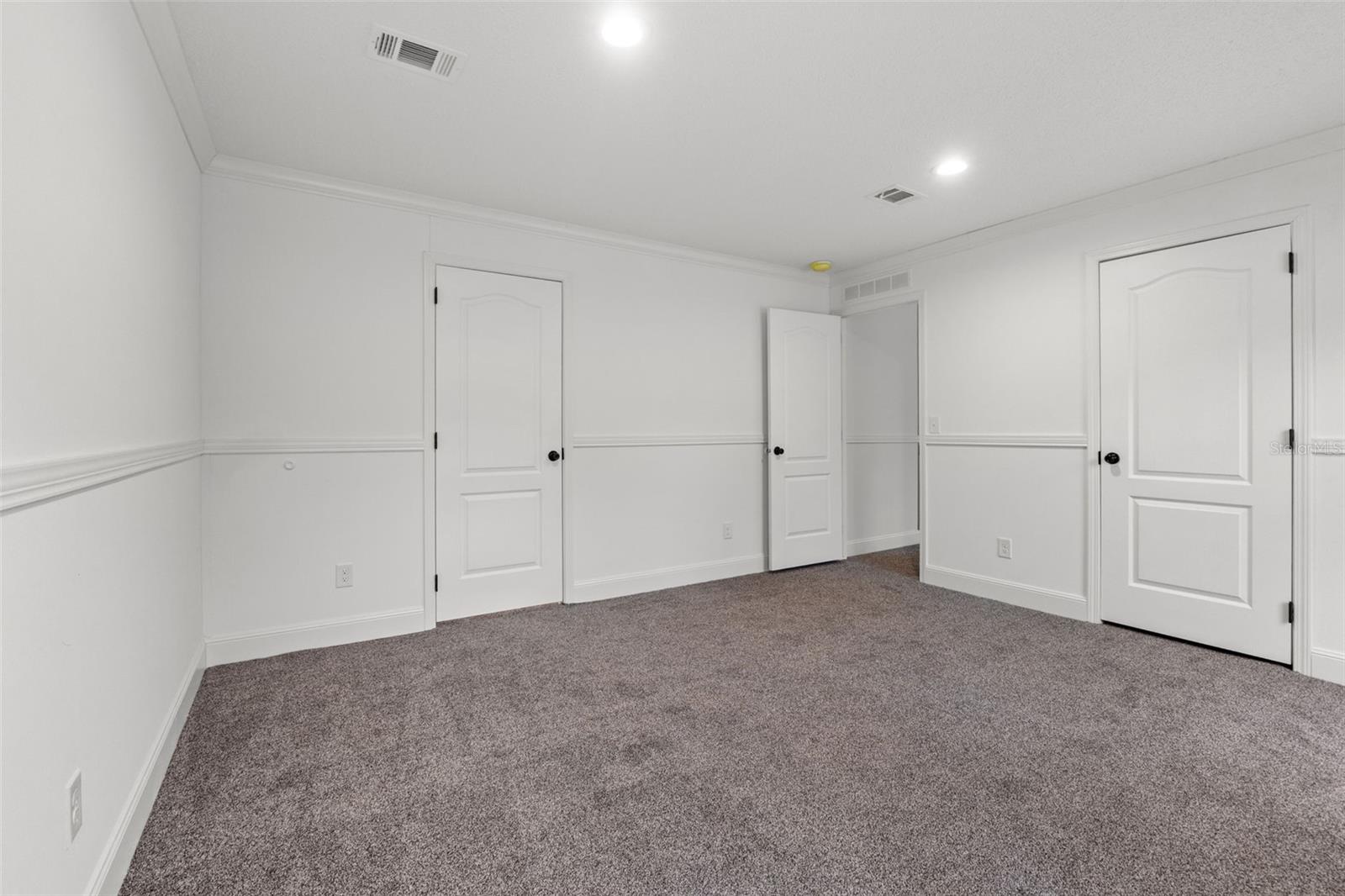 ENZO ESTATES - Residential