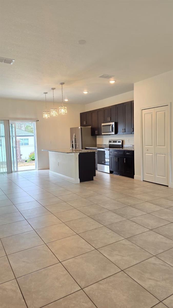 684 MARION OAKS MANOR