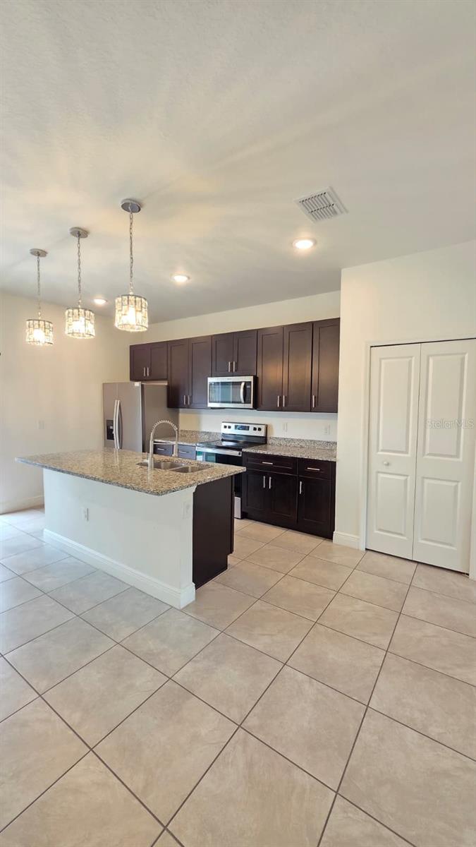 684 MARION OAKS MANOR