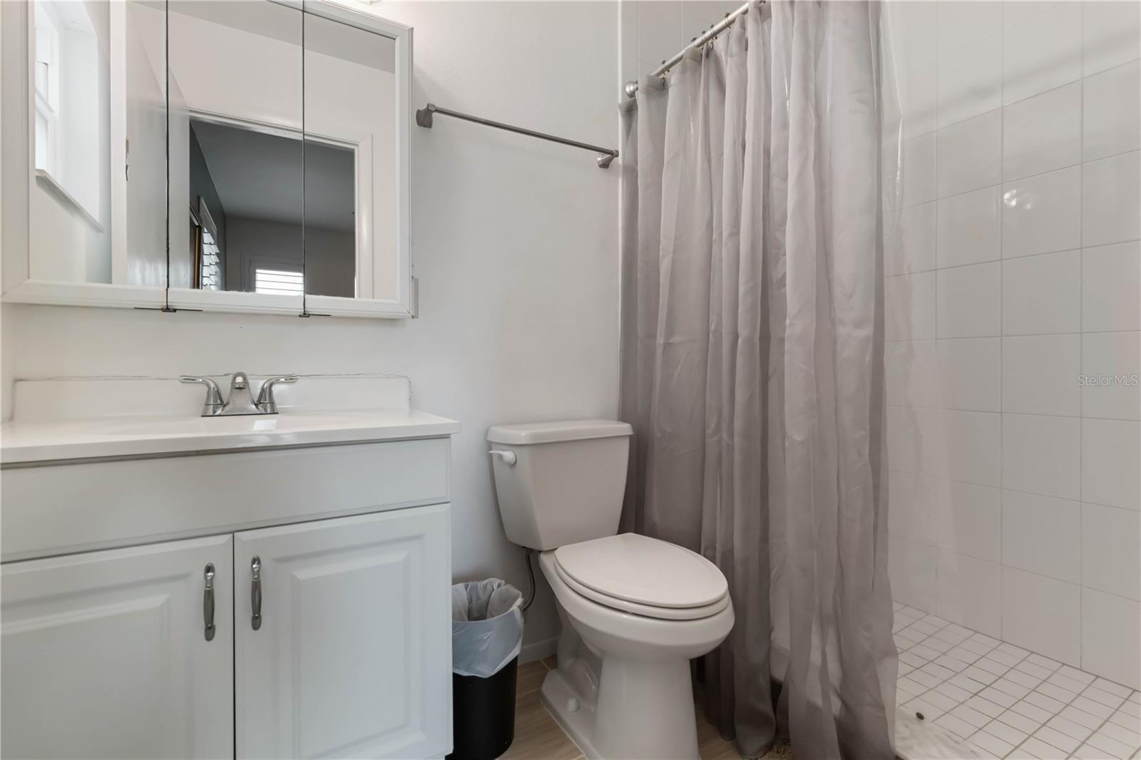 NORTH VAMO - Residential Lease