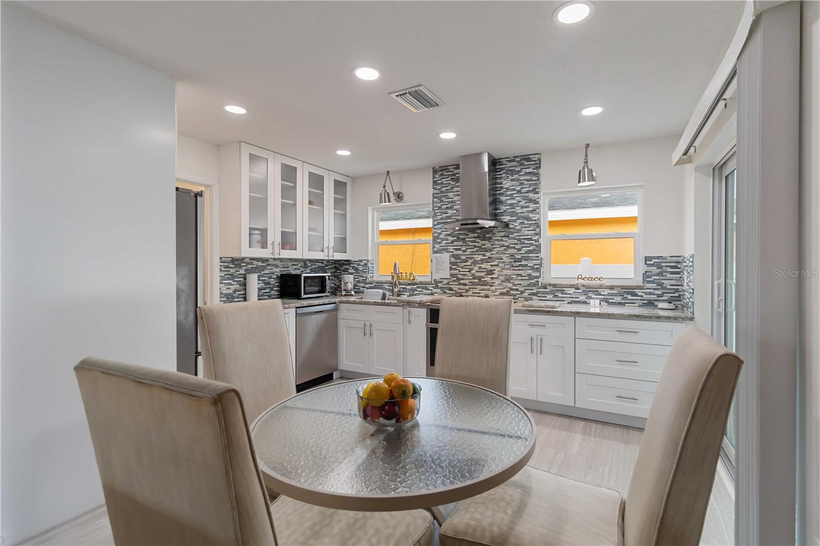 NORTH VAMO - Residential Lease