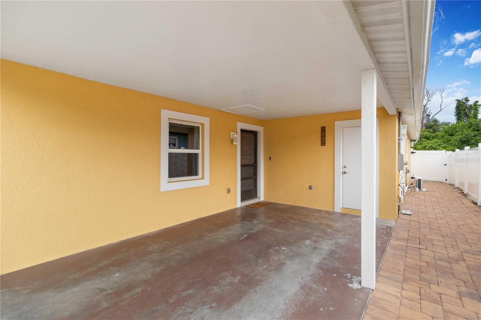 NORTH VAMO - Residential Lease