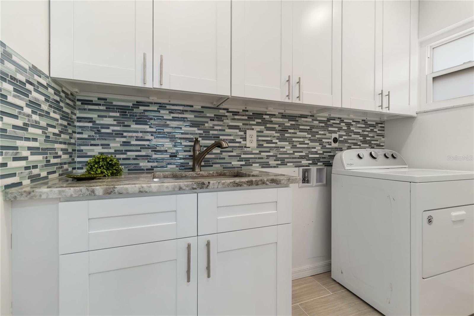 NORTH VAMO - Residential Lease